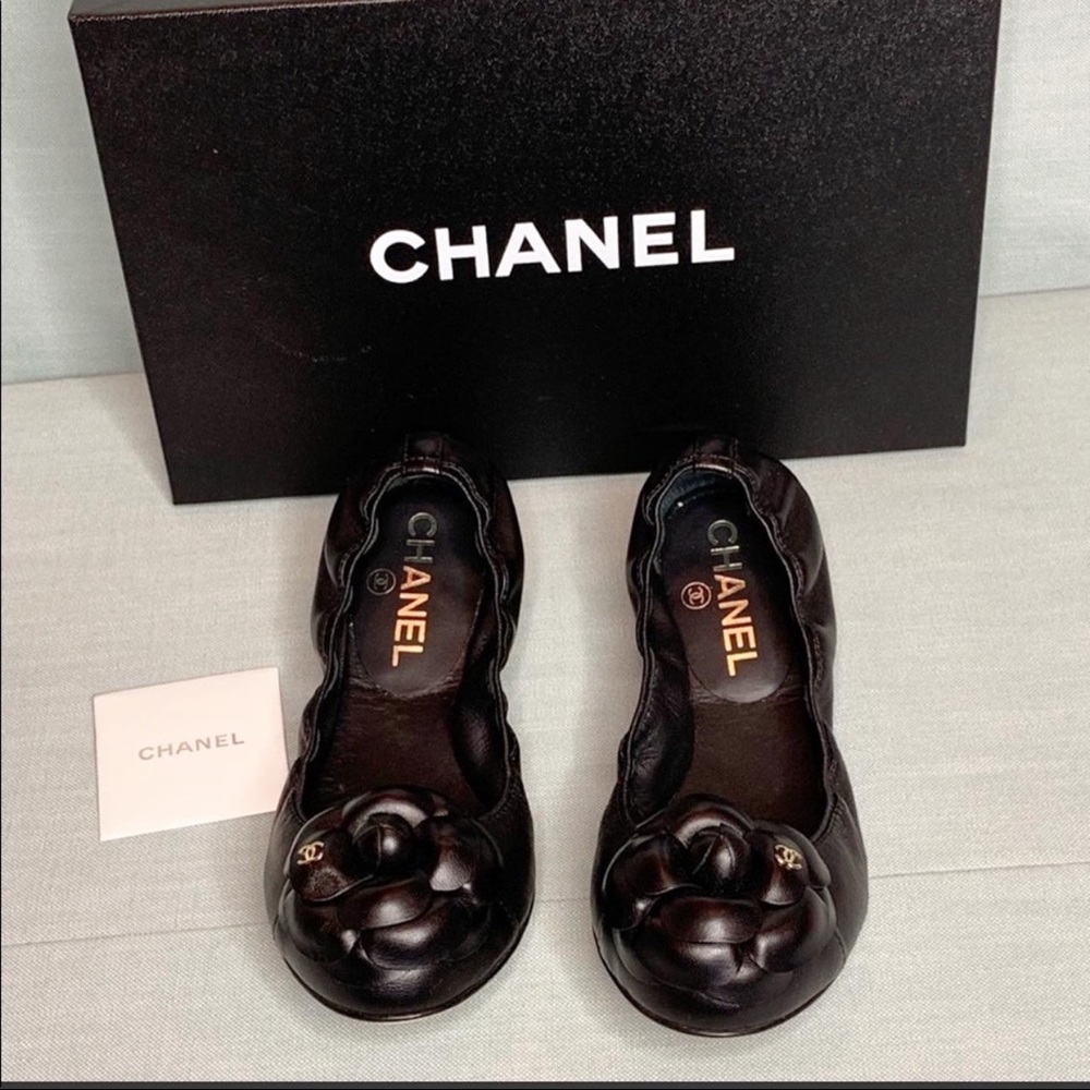 Chanel Ballet Flats with Camellia and gold cc accent
